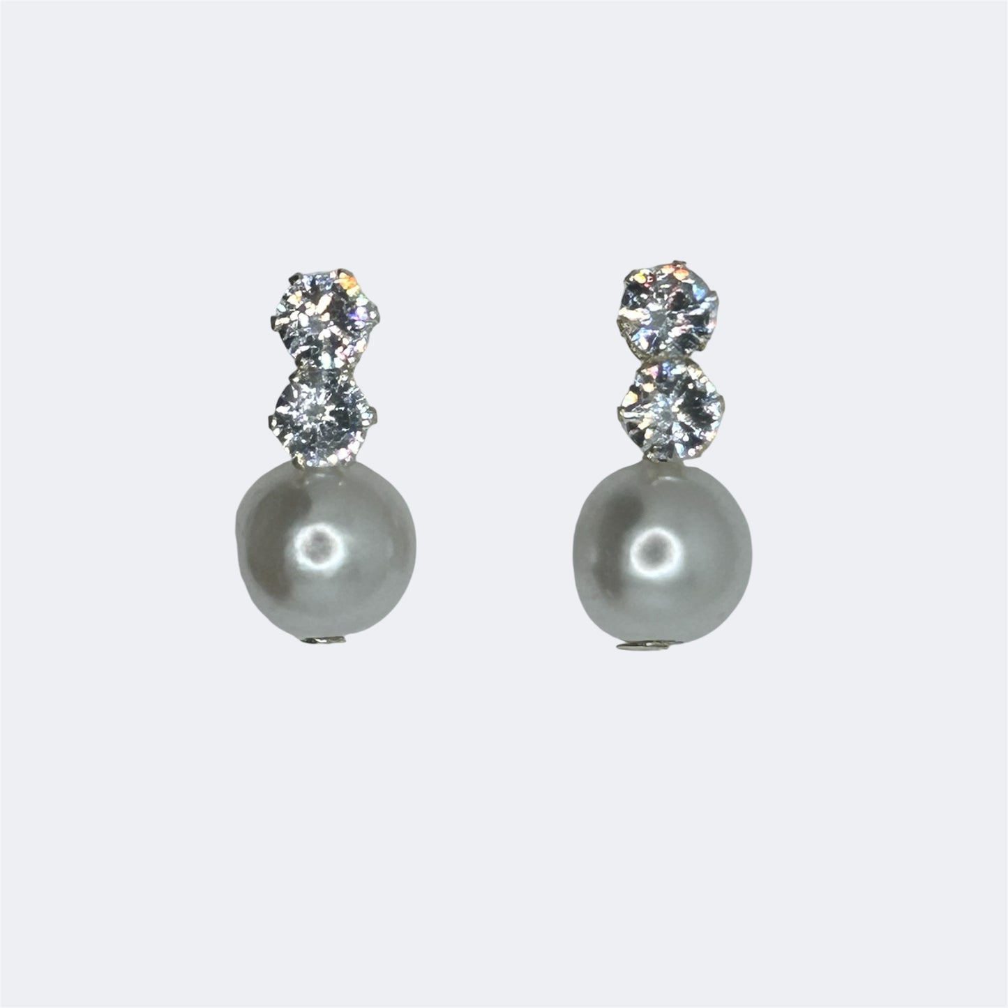 Elegant pearl drop earrings