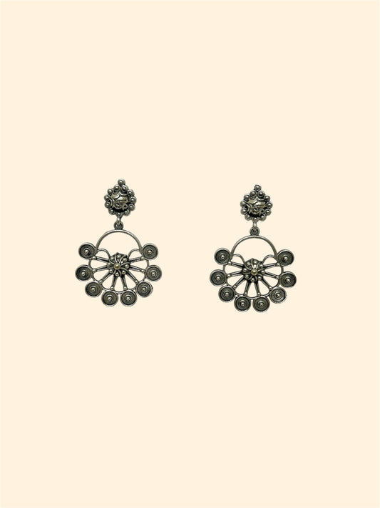 Flower drop earring