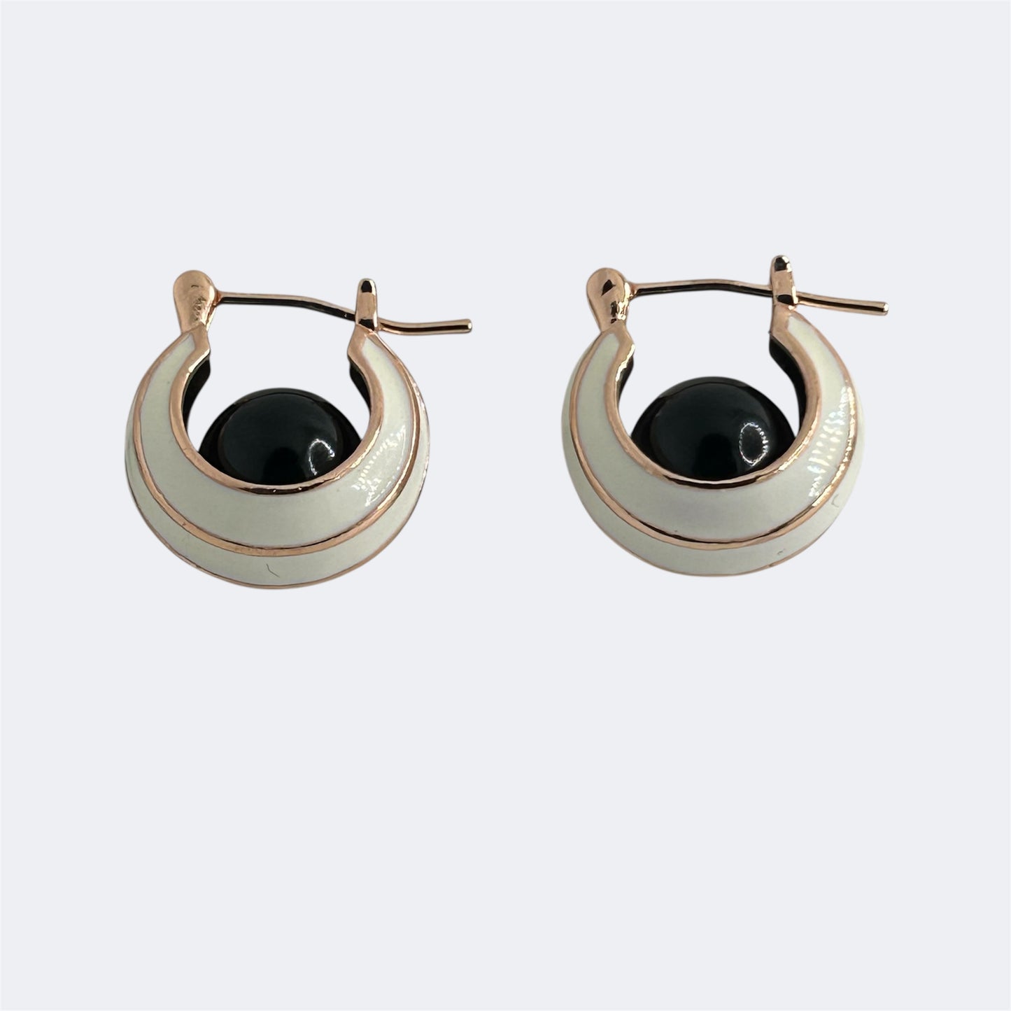 Black pearl hoop earring