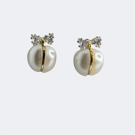 Diamond & pearl stud earring