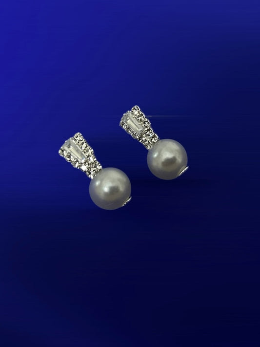 Elegant pearl stud earrings