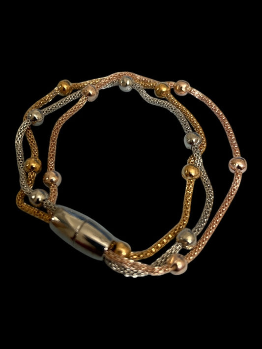 Multichain magnetic bracelet