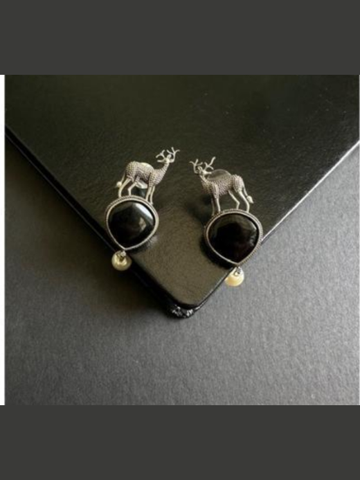 Reindeer earring