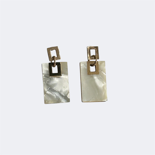 Shell link luxe earring